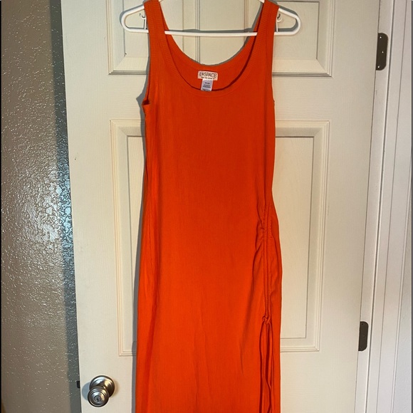Sand Piper dress in poppy, a deep orange. - Picture 3 of 4